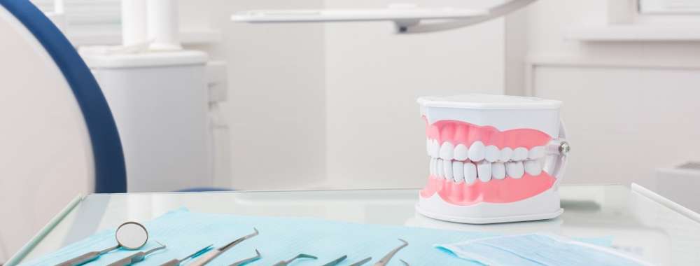tooth-dental-hygiene-dentistry_t20_wQ70yr