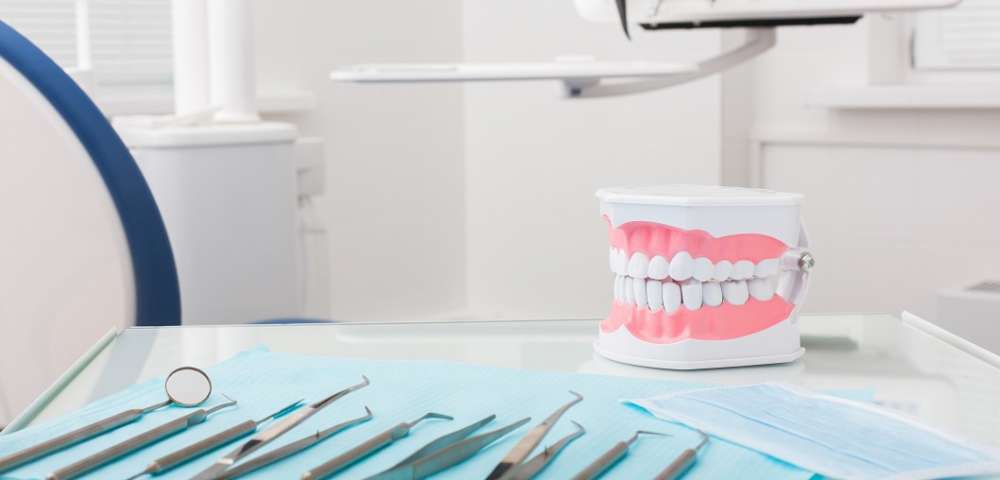 tooth-dental-hygiene-dentistry_t20_wQ70yr tooth-dental-hygiene-dentistry_t20_wQ70yr